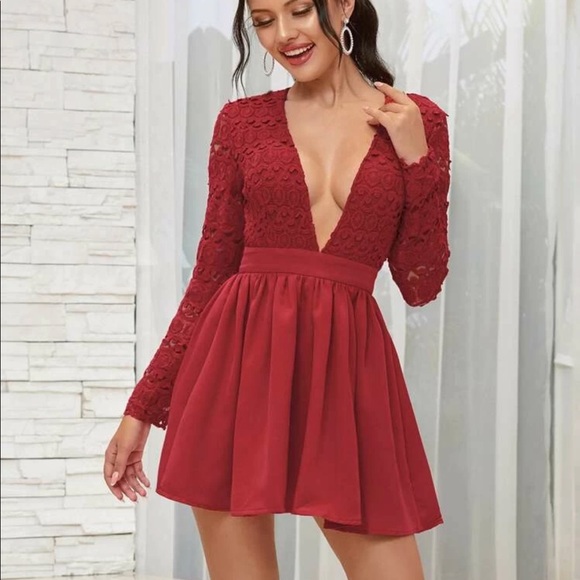 Red deep V long sleeve mini dress. - Picture 1 of 3